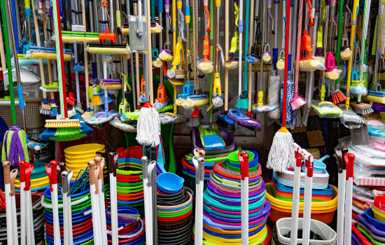 Best cleaning equipment for home and office use